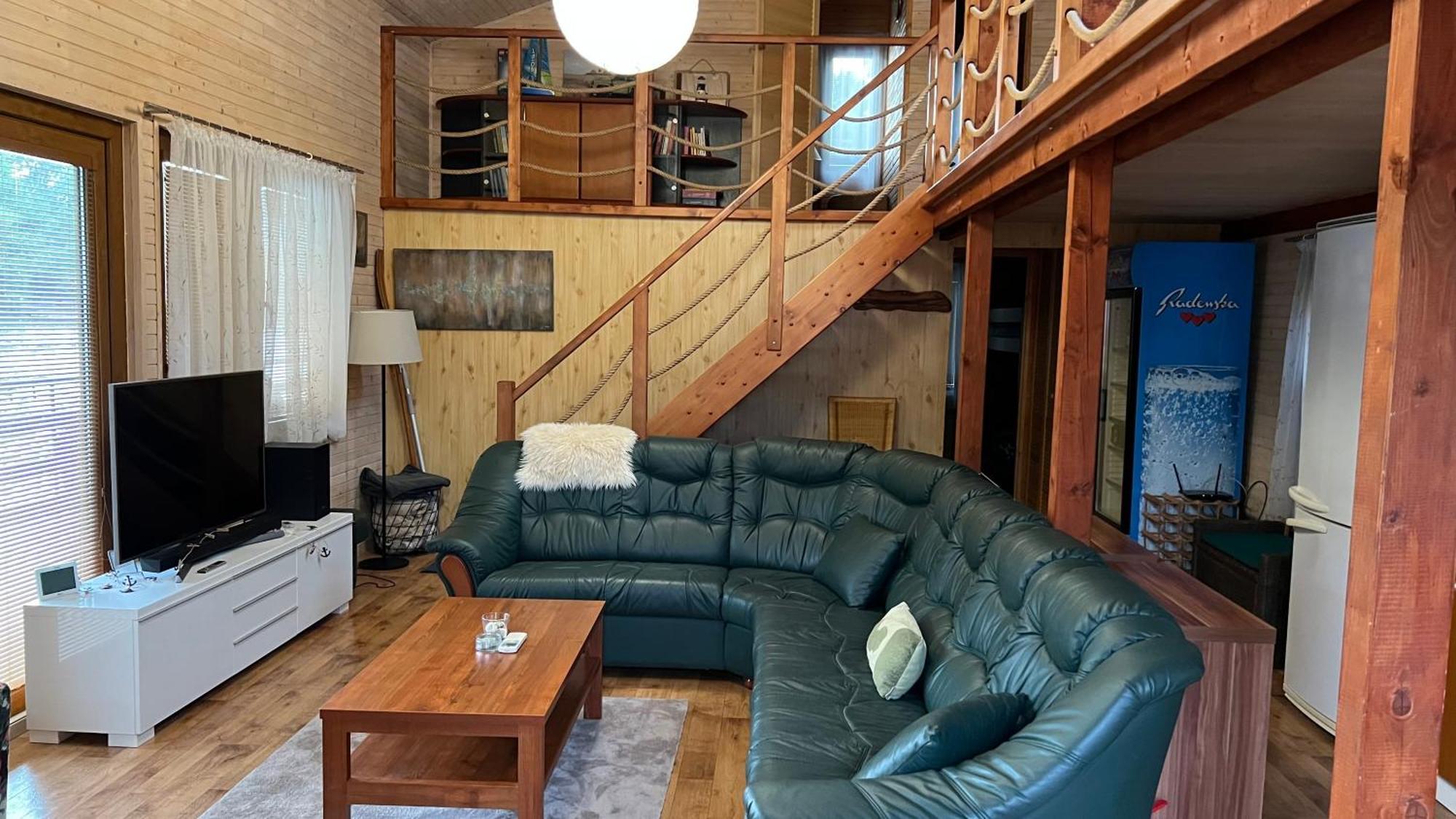Houseboat - Beacon Of Happiness Hotel Bratislava Exterior photo